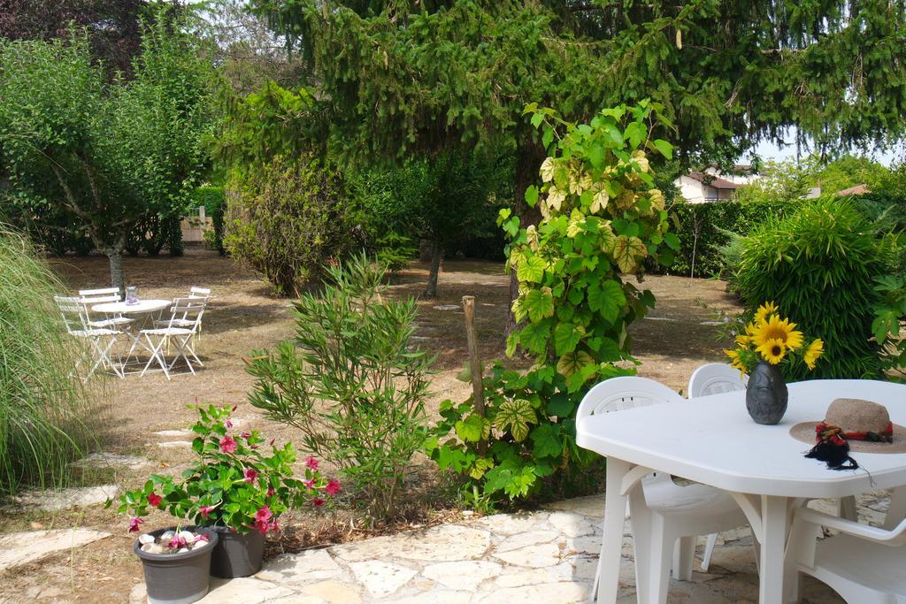 Le Balcon Des Jasses Bed & Breakfast Espere ภายนอก รูปภาพ