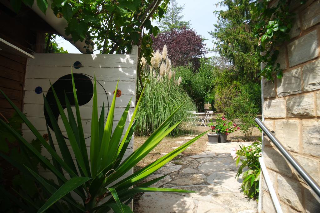 Le Balcon Des Jasses Bed & Breakfast Espere ภายนอก รูปภาพ