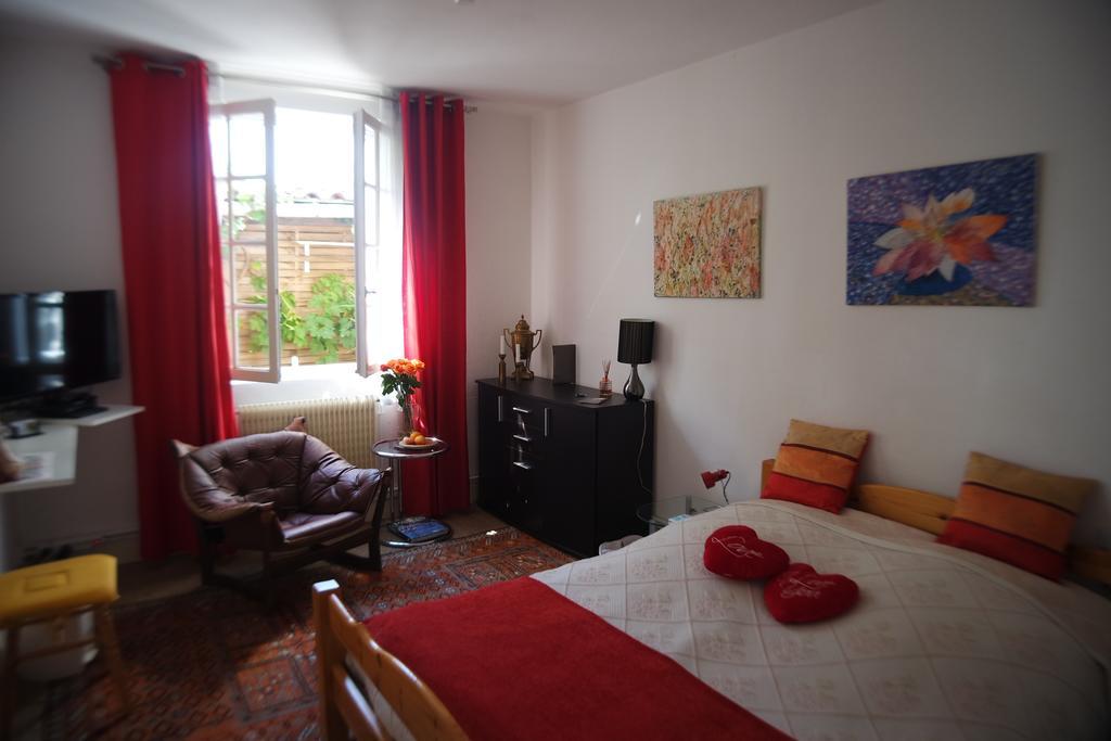 Le Balcon Des Jasses Bed & Breakfast Espere ภายนอก รูปภาพ